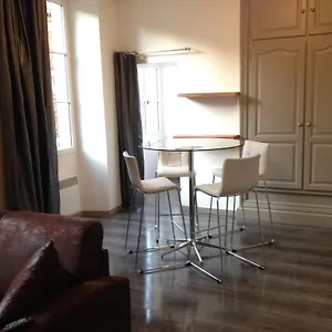 https://studio-de-la-halle.midi-pyreneeshotels.com