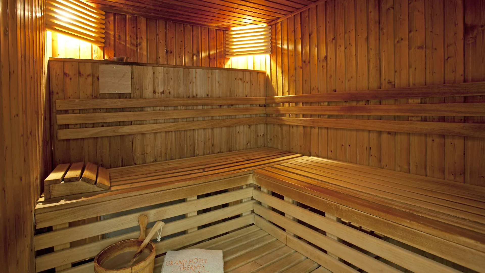 B&B Home Brides-Les-Bains Les 3 Vallees 4*,  Frankreich